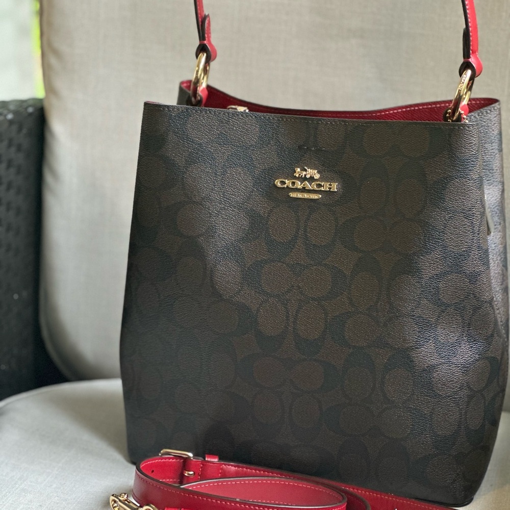 Coach Outlet Town Bucket Brown and Red Bag